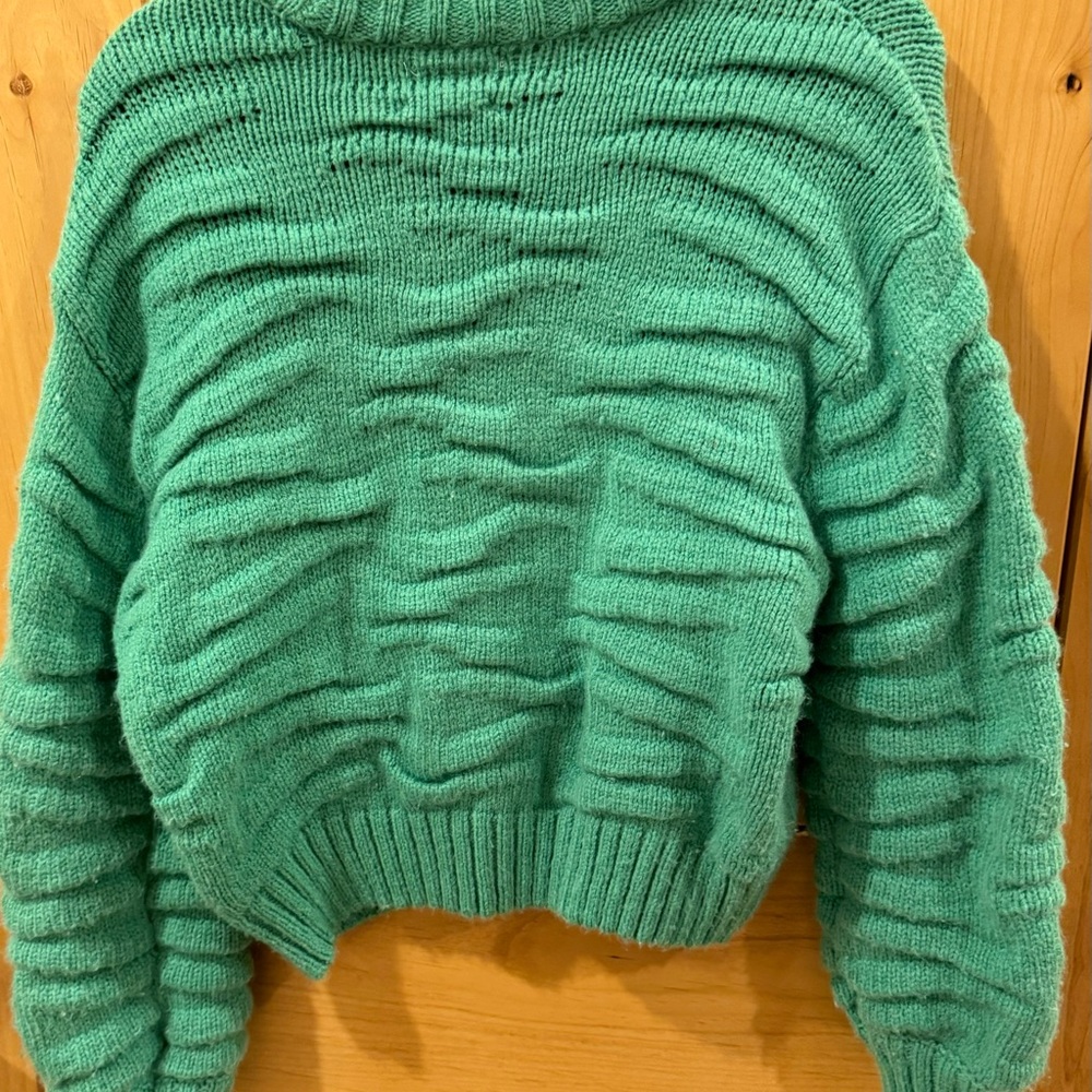 ZARA GIRLS VIBRANT GREEN QUILTED SWEATER
